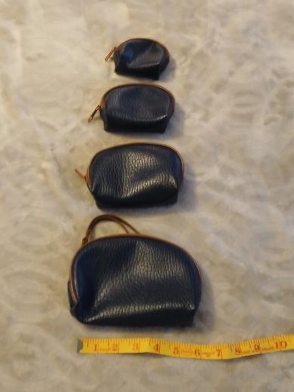 Set of 4 small zipper versatile bags